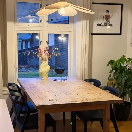 House Semesterbostad