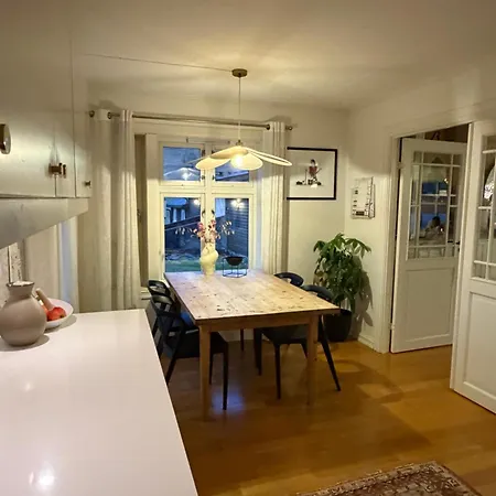 House Semesterbostad