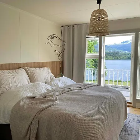 House Semesterbostad