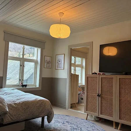 Semesterbostad House